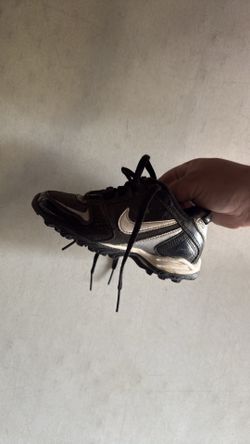 Kids cleats