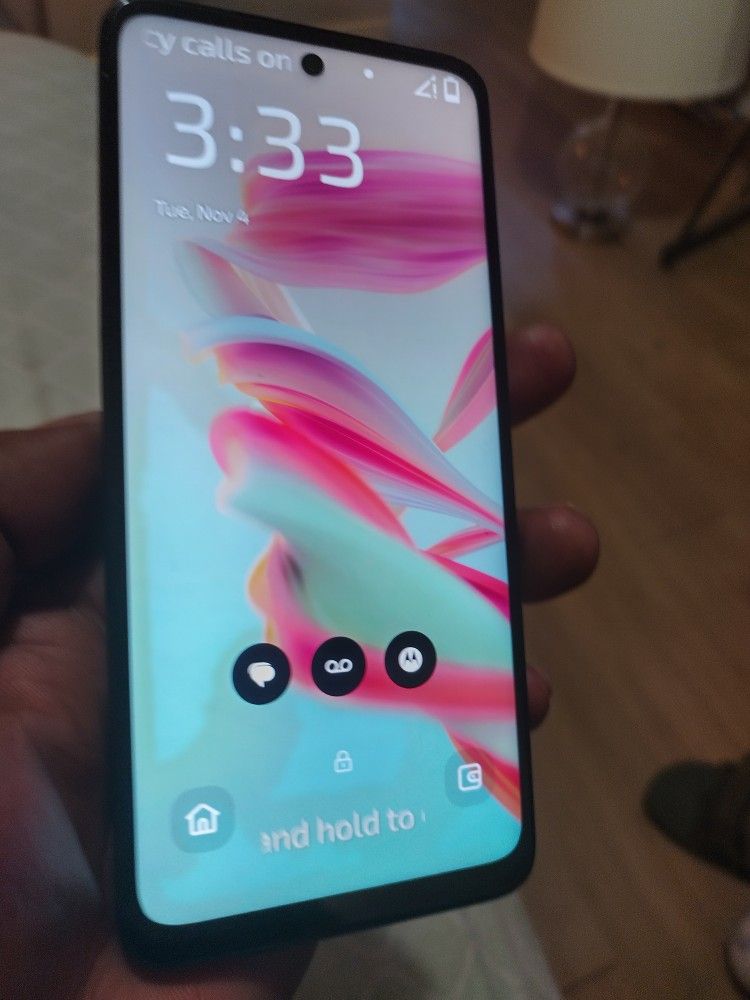 It's A Samsung By Metro And T-Mobile Nothing Wrong With It Works Good