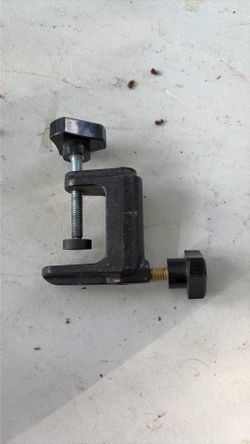 Veritas Workbench Post Clamp Base - Heavy Duty C-Clamp Jig Accessory