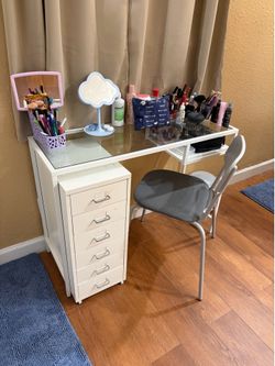 Table with drawer/ Vanity