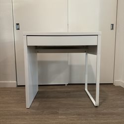 Gently Used Micke IKEA desk