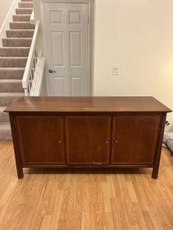 Vintage Mid-Century Style Walnut Credenza / Sideboard