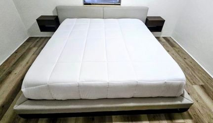 King Size Bed , Mattress And Night Stands