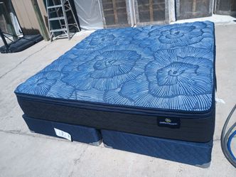 Serta king eurotop pillowtop mattress and box spring