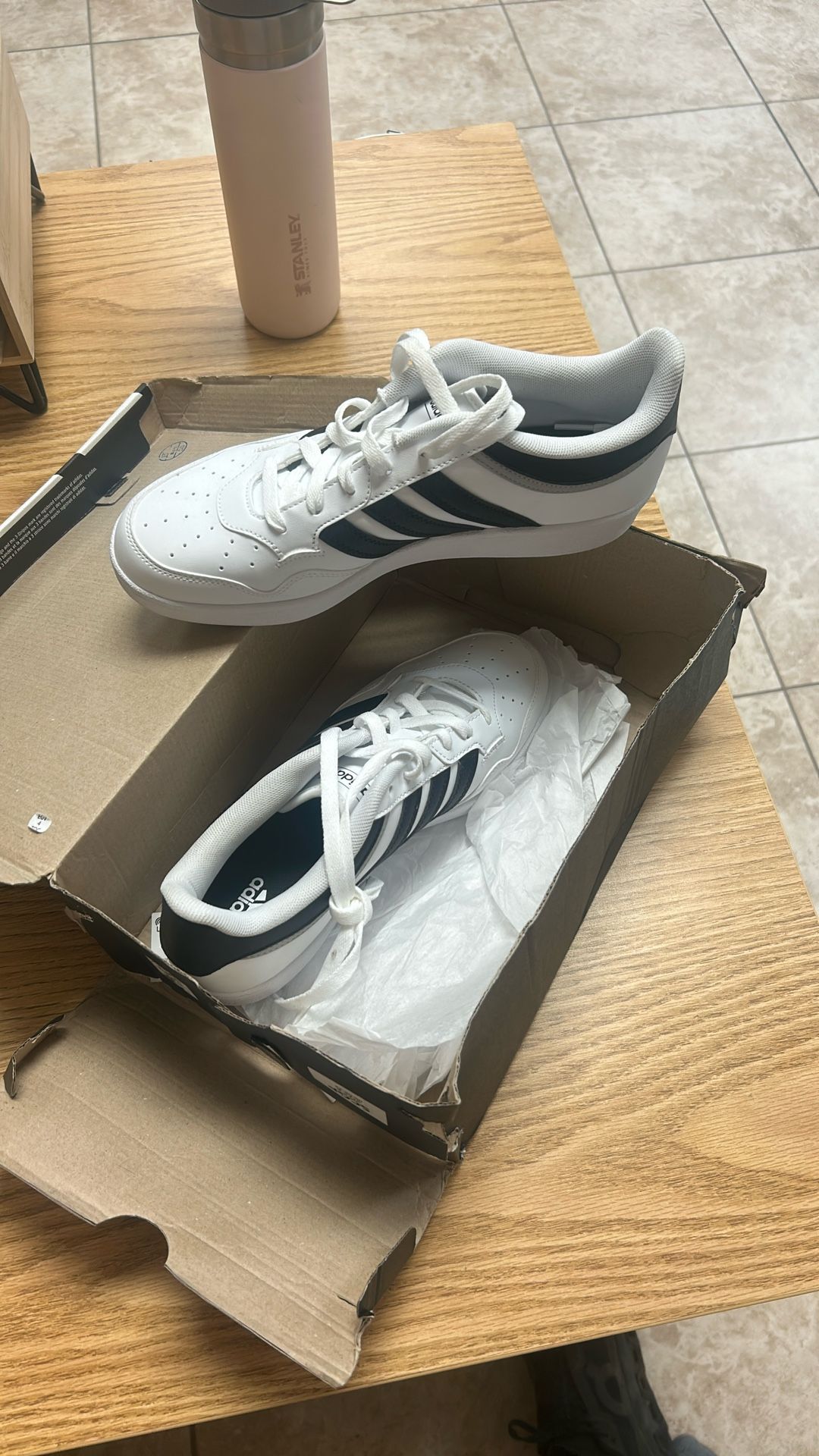 Adidas Size 8 Brand New