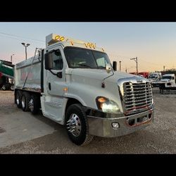 Super 10 Dump Truck. Dirt Loads Any Material 