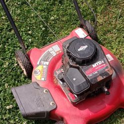 Push Lawn Mower With Briggs & Stratton Engine Easy To Start Run Strong