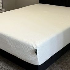 Twin XL Zinus Green Tea Memory Foam Mattress – 10” (New) 