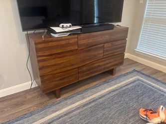 Mistana Hiram 64” 6-Drawer Solid Wood Dresser