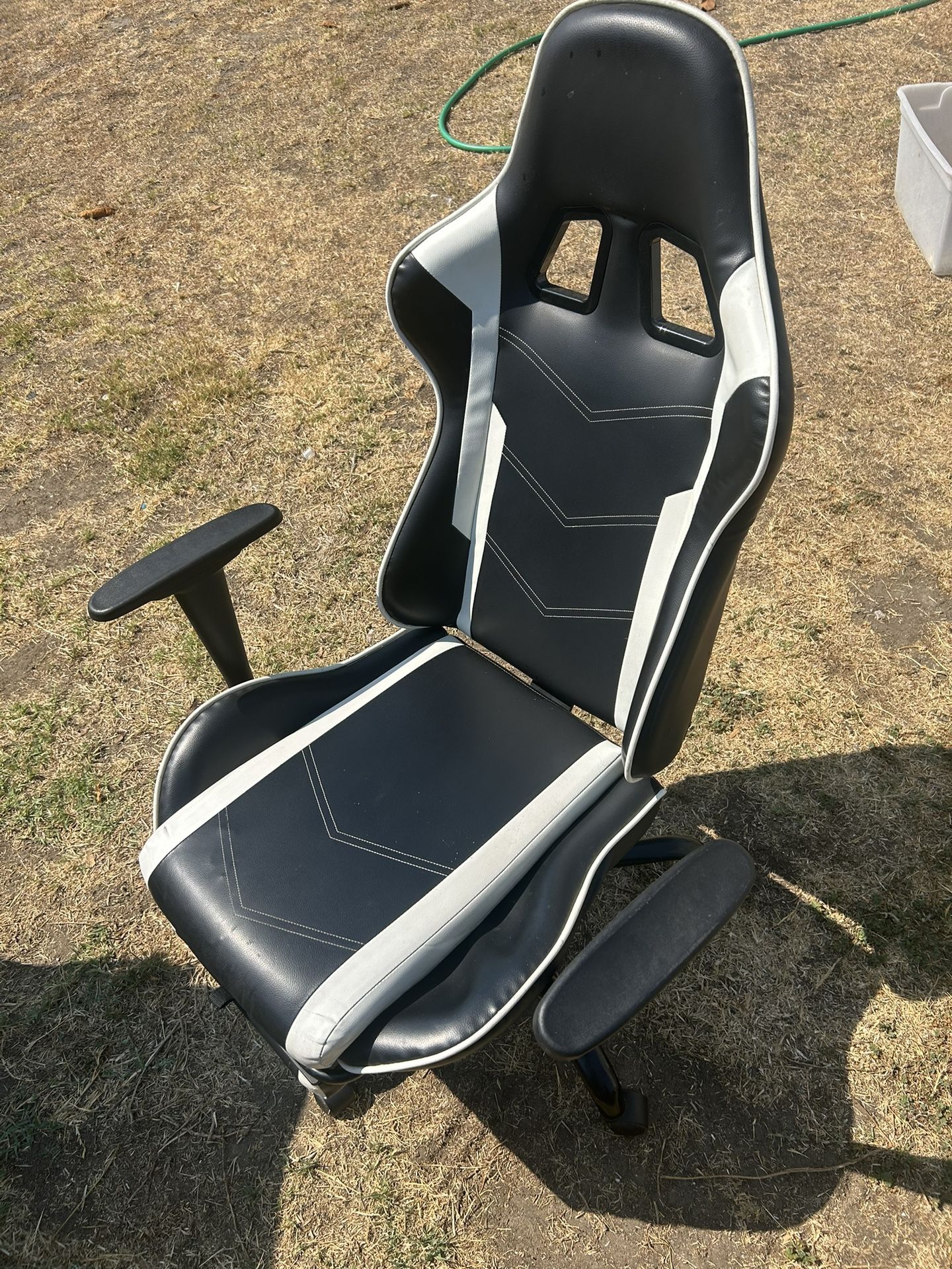 Computer/gaming Chair