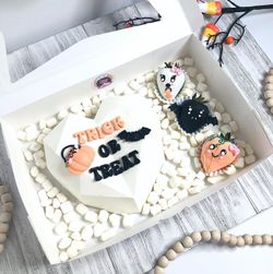 Halloween Decorations And Packaging 