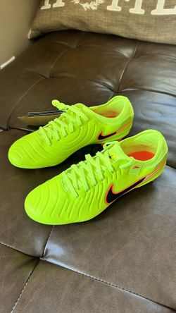 Nike Tiempo Legend 10 Pro AG/FG Soccer Shoes