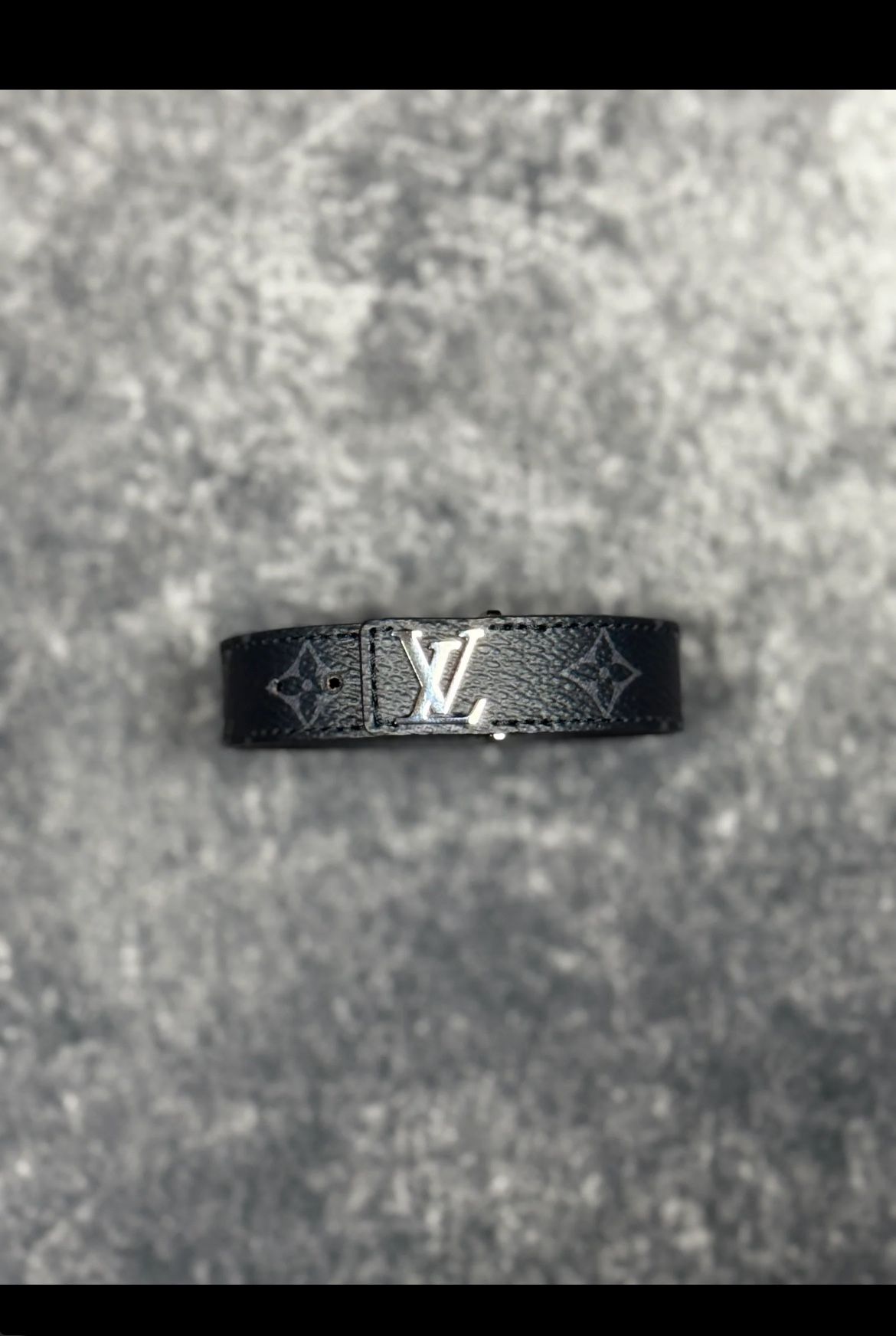 Louie V Slime bracelet