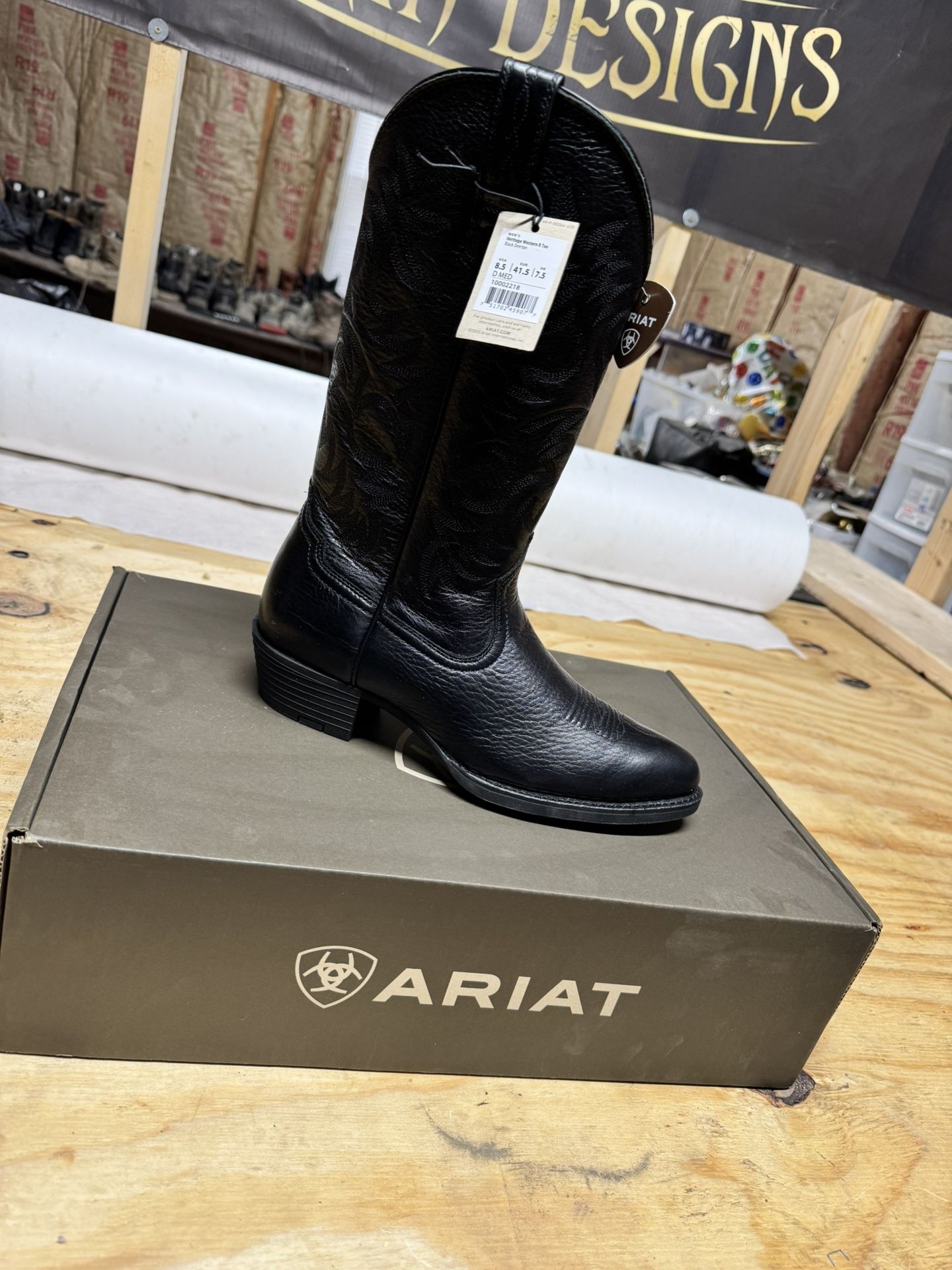 Ariat Western Style Work Boots 8.5 Brand New 