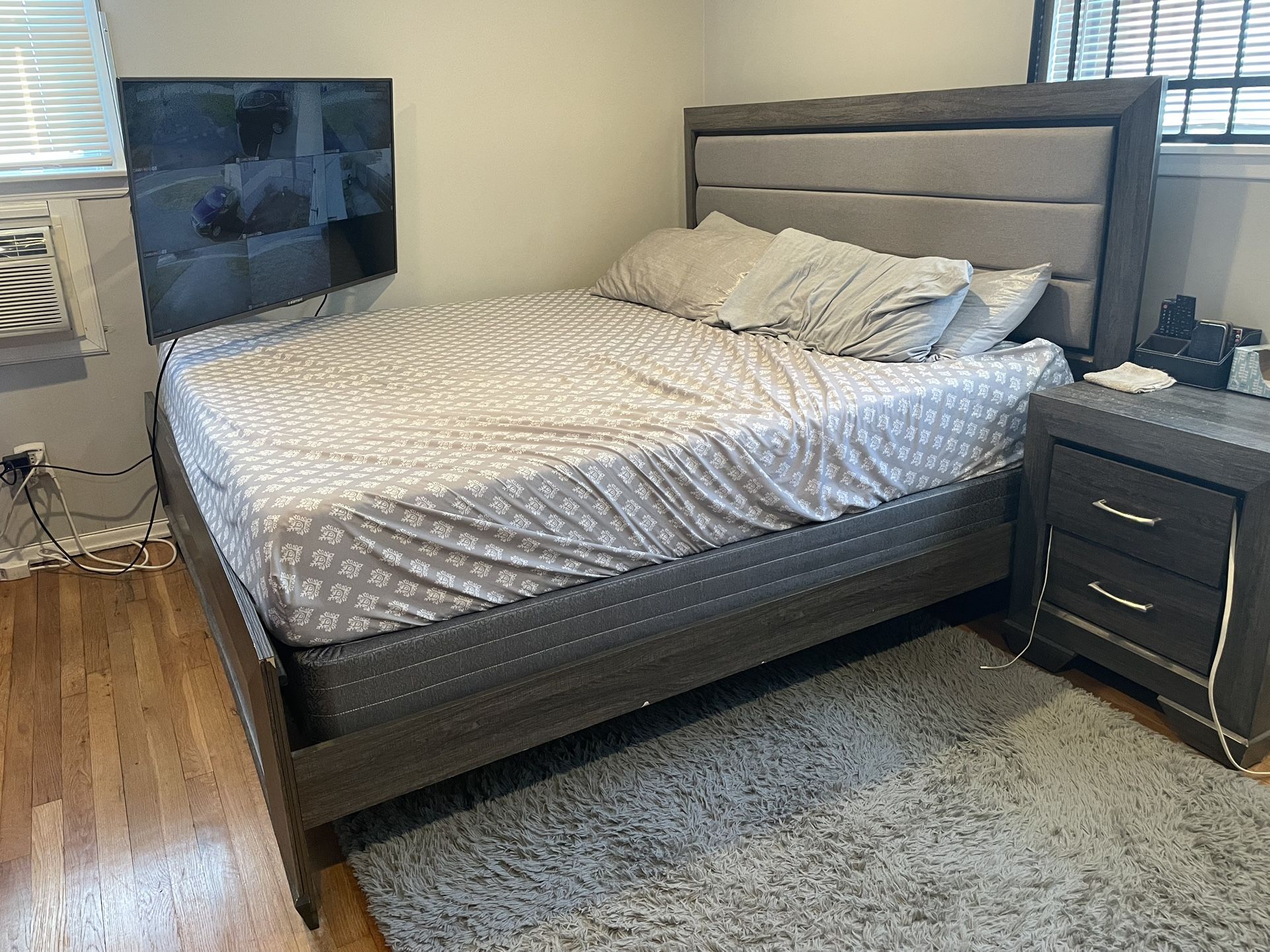 5pc Bedroom Set (Plus King Serta Mattress) Bedframe With Headboard, 6 Draw Dresser With Mirror, 5 Draw Chest, 2 Night Stands