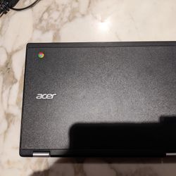 Acer Chromebook With Charger 