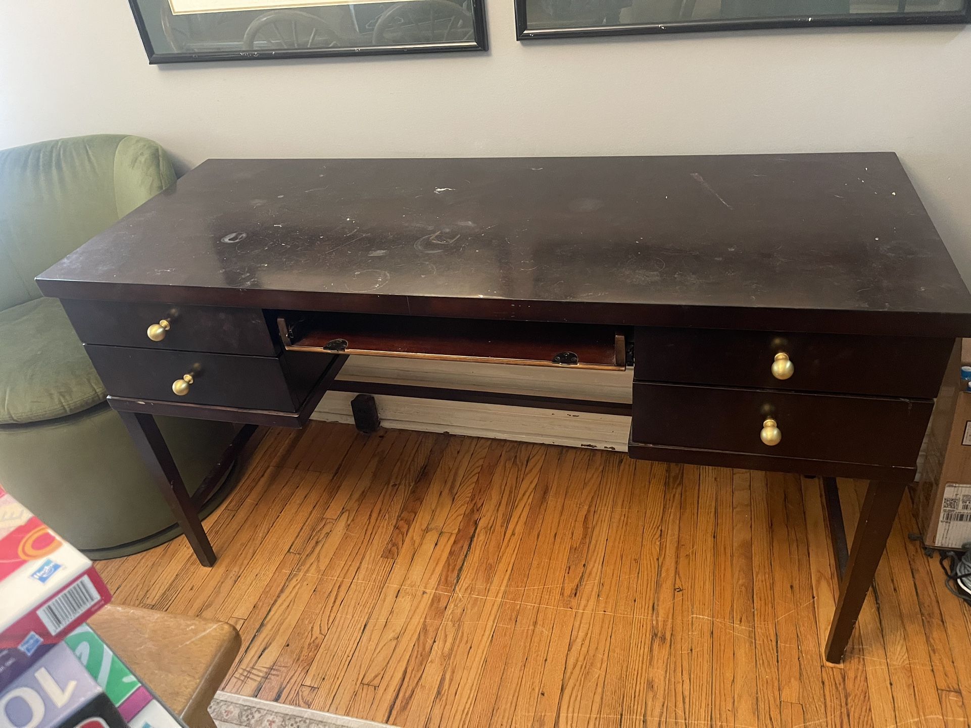 Free Desk