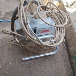 Titan Paint Sprayer Works Great Jus Need To Sale For Extra Cash Only Thing Is That It Comes Wit No Handle 250 Or Best Offer