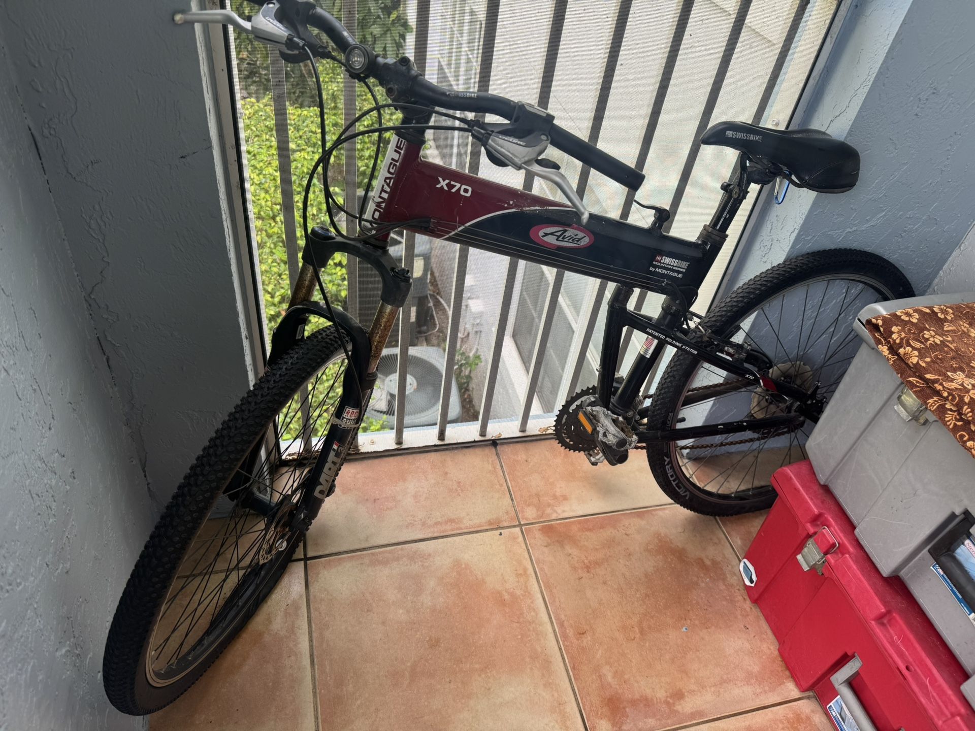 Montague SwissBike X70 Folding Mountain Bike / For Restoration and Cleaning