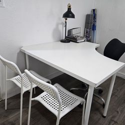 Corner Desk Chair& LAMP!! CHEAP!