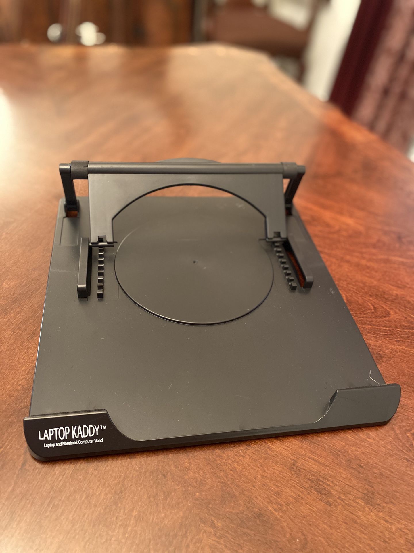 Laptop and notebook computer turntable stand