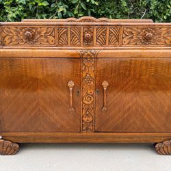 Vintage Art Deco Oak Sideboard/ Buffet/Credenza