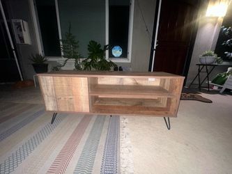 TV STAND