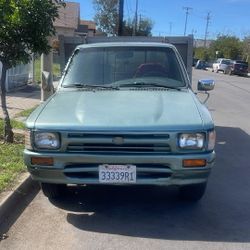 Toyota 1993 Deluxe Standard  Cab
