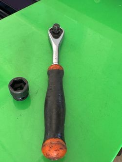 Matco tools ratchet and 17mm socket