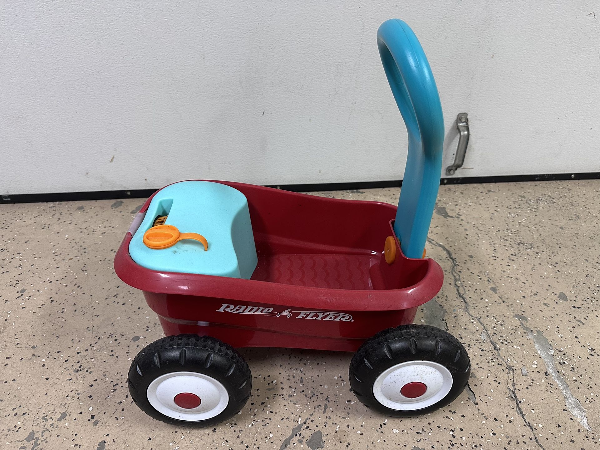 Radio Flyer Bubble Wagon