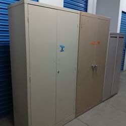 Metal Storage Cabinet With Key Adjustable Shelves 