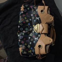 Louis Vuitton (Authenticated)