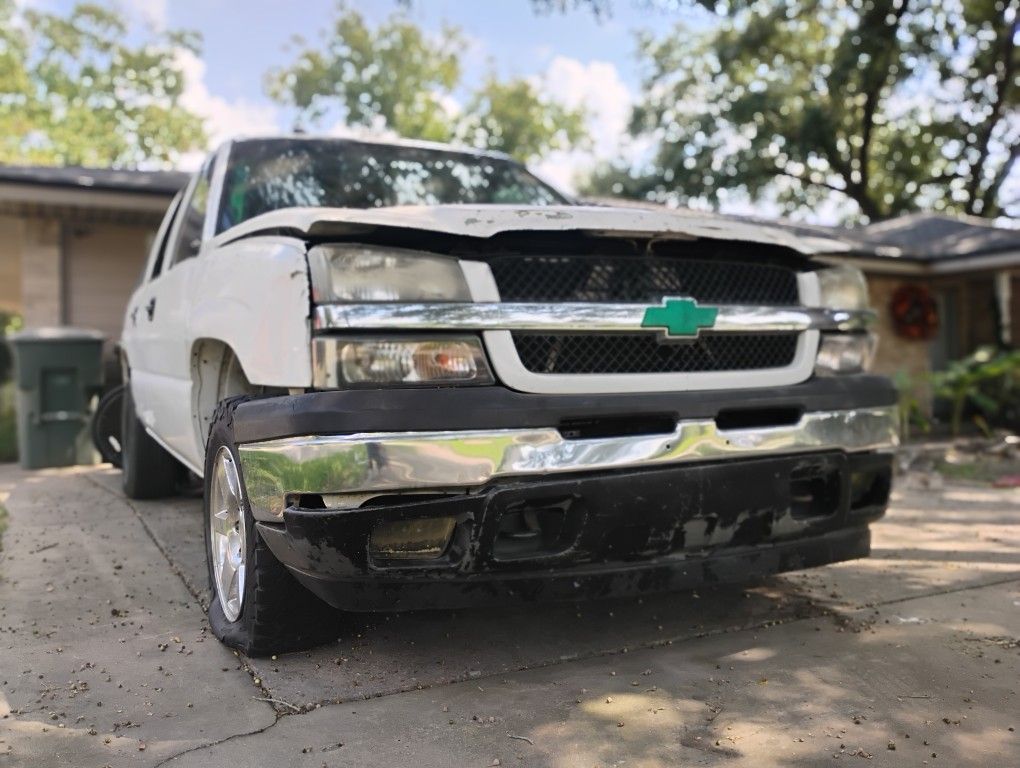 2005 Chevrolet Avalanche 1500 ( Parts)