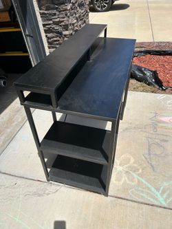 Computer desk