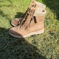 BCliffs by White Mountain Kaylee Boots Tan Womens 10M Combat Ankle Boot NWT 