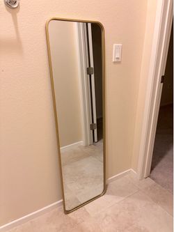 Floor mirror
