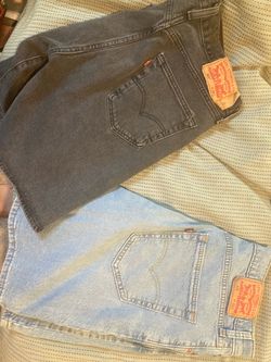 Levi shorts like new men’s or women’s