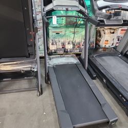 Proform Carbon TL Treadmill - 10% incline 10mph max speed - 330$