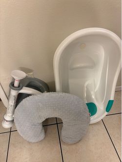 Baby bath tub and pillow  union hills & 40st
