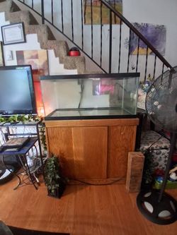 100 Gallon Tank And Stand 175 .00 With Filter