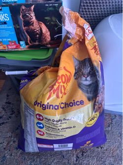 Cat supplies