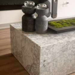 Marble Plinth Coffee Table (Grey & White) 50x28x15