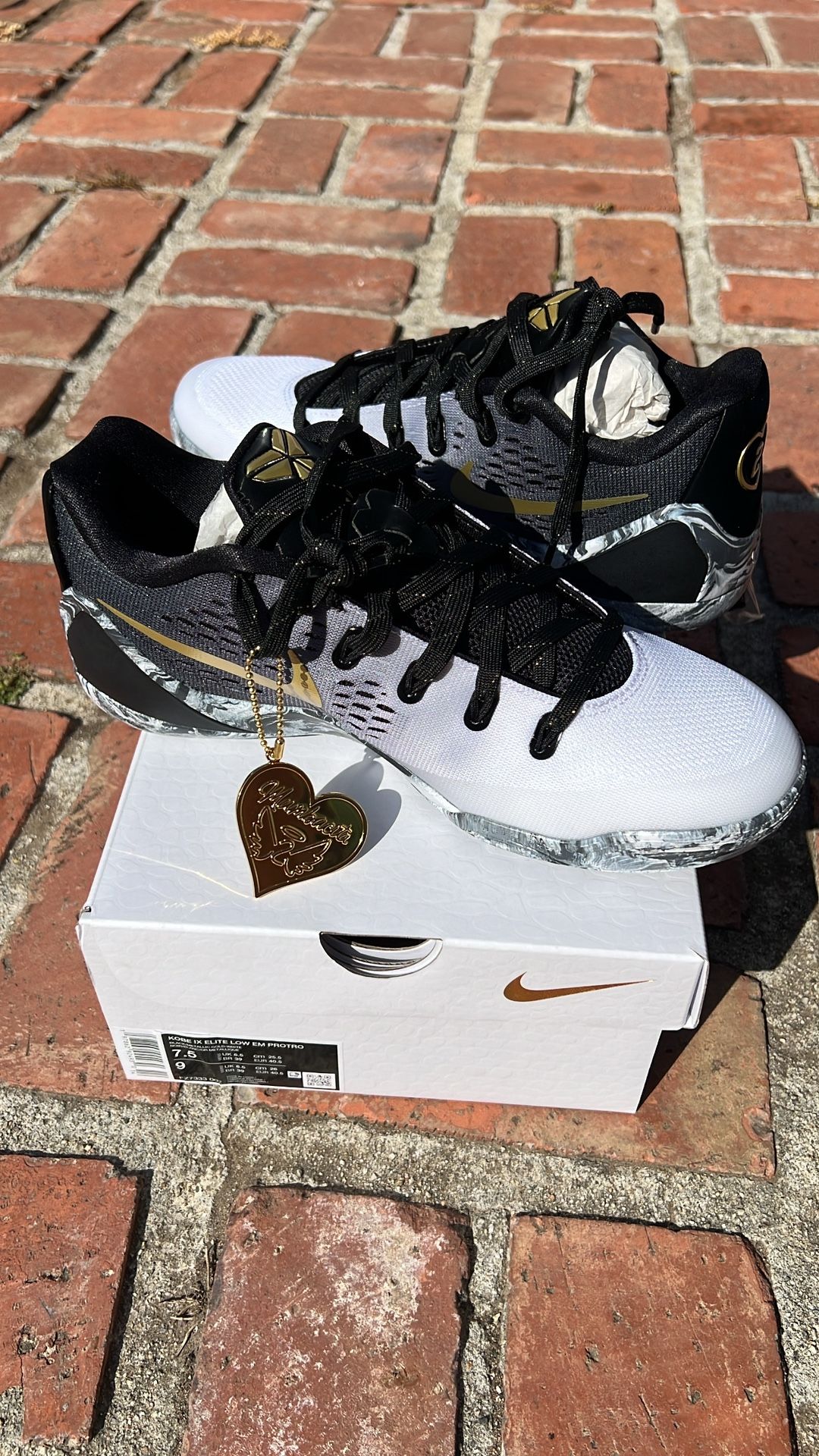 NIKE KOBE 9 ELITE LOW PROTRO Mambacita The Nike Kobe 9 Low EM