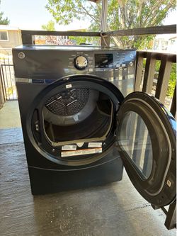27 Inch Front Load Gas Dryer with Steam: Diamond Gray