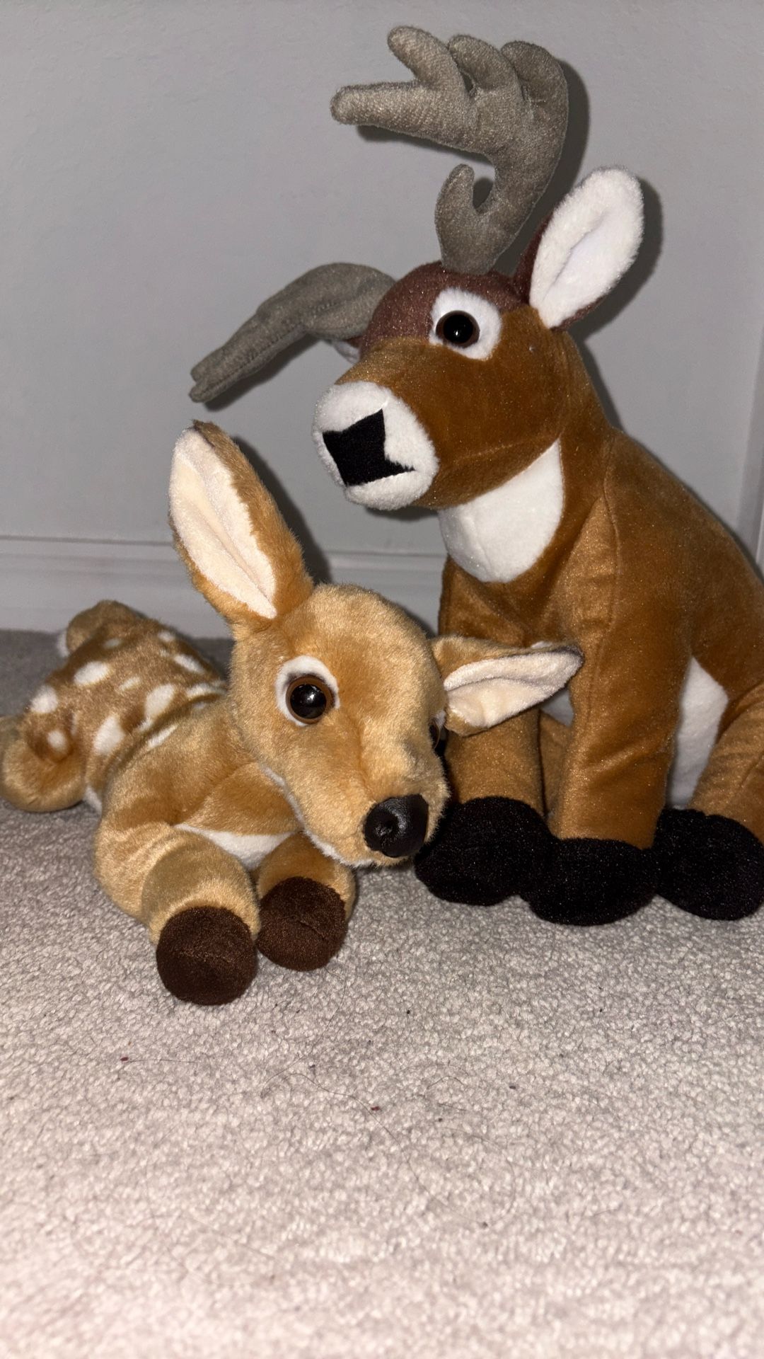 Buck And Deer Plushies :)