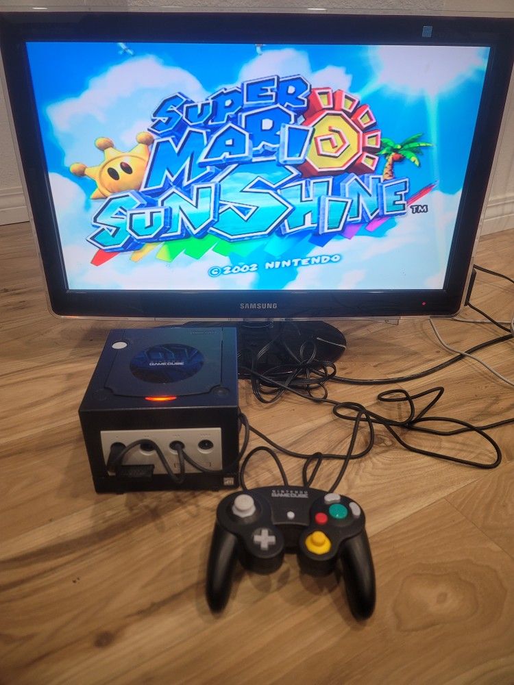 NINTENDO GAMECUBE WITH SUPER MARIO SUNSHINE GAME COMPLETE WITH ALL CABLES + MEMORY