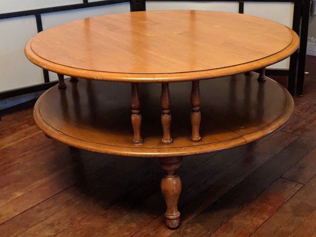 Round Solid Wood Coffee Table, vintage