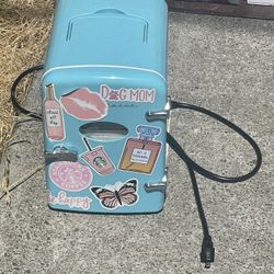 Mini Fridge 