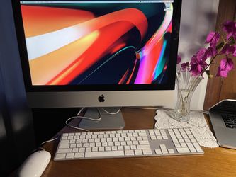 iMac 21.5” late 2013 Model 8/1tb Excellent Condition