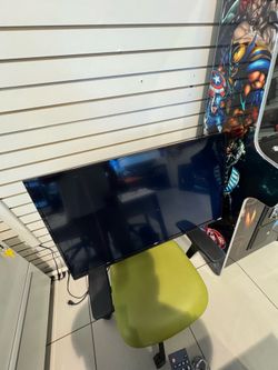 34 Inch Vizio Tv (Not Smart)